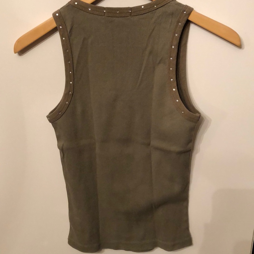 3-for-1 Ribbed Design Tank Tops Size Medium - Picture 7 of 7